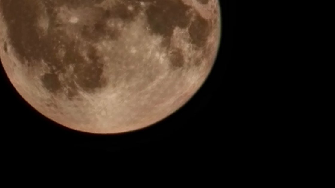 Queued image preview inside Can: a full moon on black.